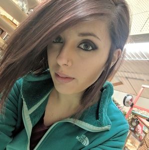 Meet your Posher, Justine